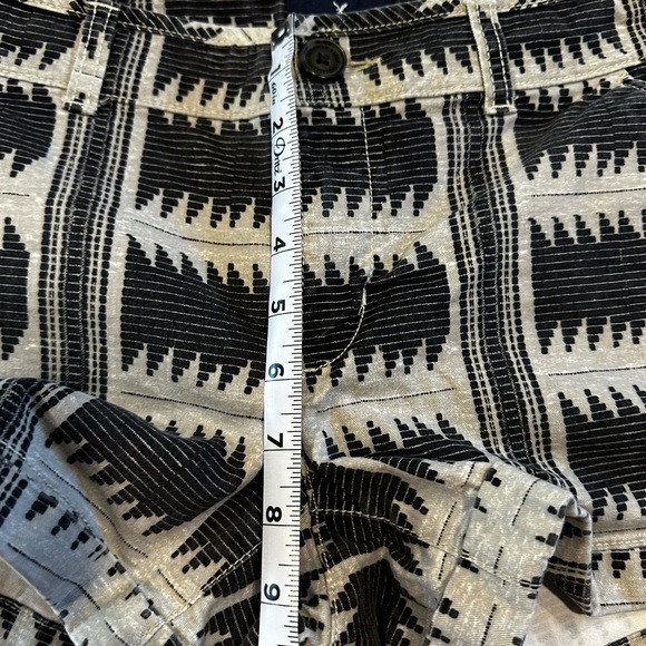 American Eagle Outfitters Navy and  Cream Southwest Chic patterned Shorts - Picture 4 of 7